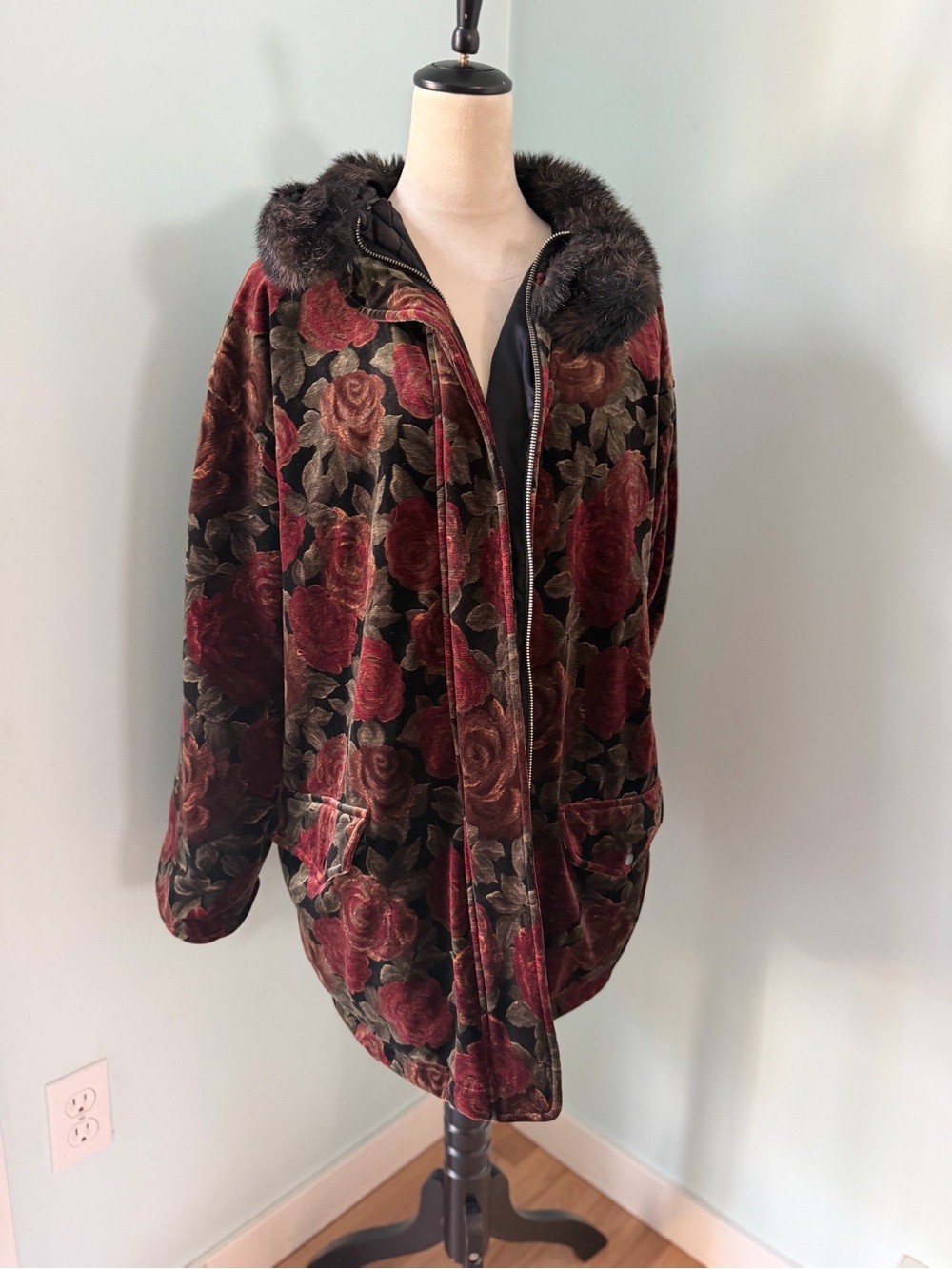 Jones New York Vintage Y2K Grunge Floral Velvet Faux Fur Coat 1X Whimsigoth